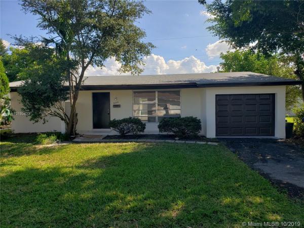 Gold Key Villas, 6828 NW 29th Ct, Sunrise, Florida 33313, image 2