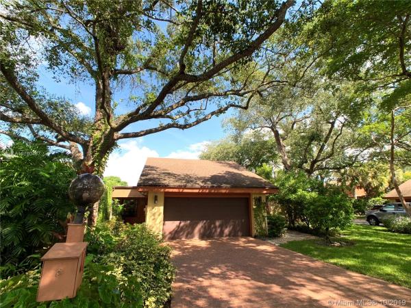 Hidden Oaks, 11821 SW 77th Ter, Kendall, Florida 33183, image 2