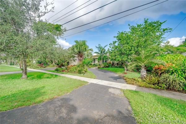 Mirror Lake Estates, 7491 NW 11th Pl, Plantation, Florida 33313, image 2