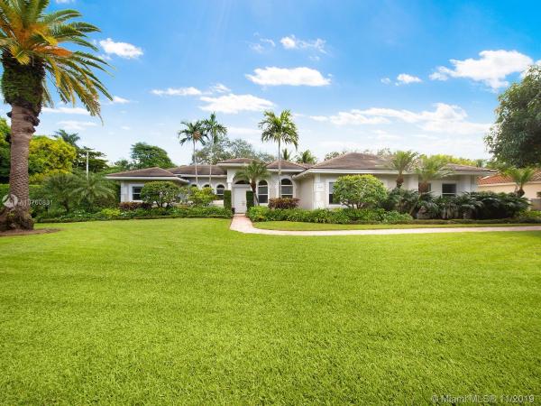 Kaplans Kamelot, 9405 SW 68th Ct, Pinecrest, Florida 33156, image 2