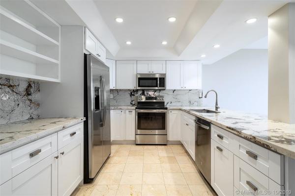 Brickell Key One, 520 Brickell Key Dr #A604, Miami, Florida 33131, image 2