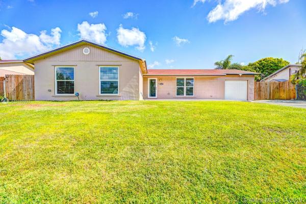 Meadow Wood Manor, 26525 SW 124 Ct #, Kendale Lakes, Florida 33032, image 2