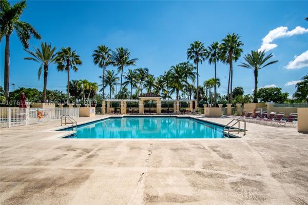 Silver Lakes, 14846 SW 132nd Ave, Three Lakes, Florida 33186, image 2