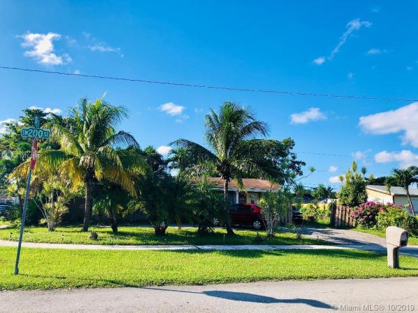 Benson Manor, 10350 SW 200th St, Cutler Bay, Florida 33157, image 2