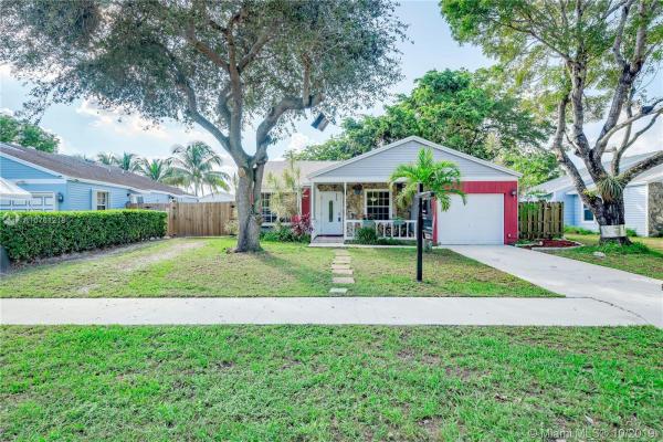 Summer Lake, 1621 SW 127th Ave, Davie, Florida 33325, image 2
