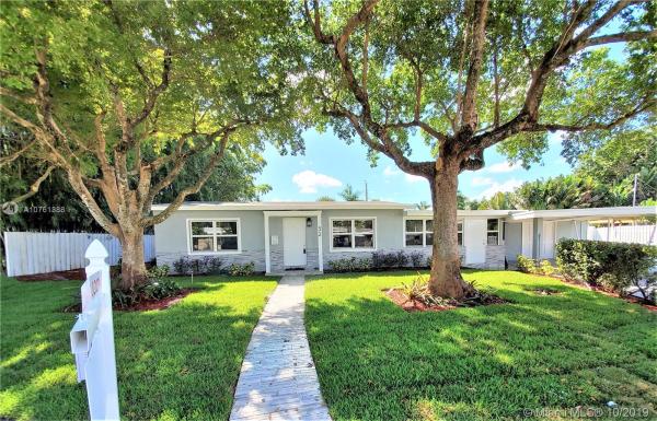 Sunset Manors, 32 NE 26th Dr, Wilton Manors, Florida 33334, image 2