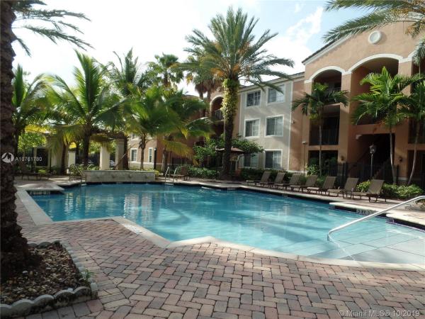 Gables Court, 6831 SW 44th St #209, Glenvar Heights, Florida 33155, image 2