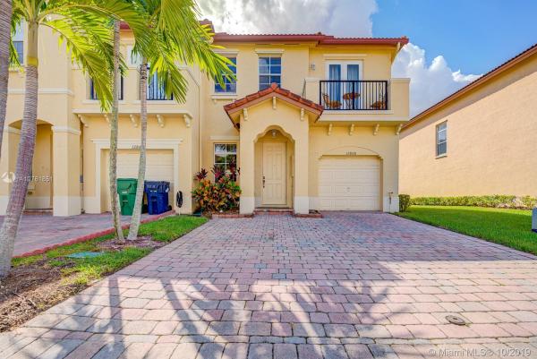 Tuscany Village, 12868 SW 134th Ter #12868, Three Lakes, Florida 33186, image 2