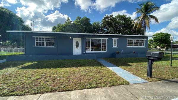 Scott Lake Manor, 820 NW 181st Ter, Miami Gardens, Florida 33169, image 2