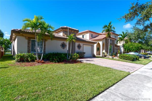 The Enclave At Isles Of Bayshore, 22558 SW 94th Path, Cutler Bay, Florida 33190, image 2