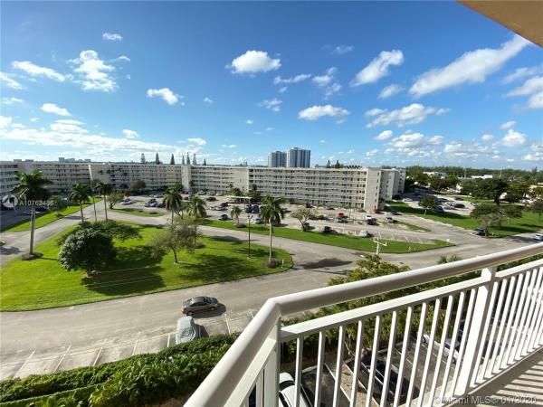 Del Prado South Towers, 18021 Biscayne Blvd #601-2, Aventura, Florida 33160, image 2