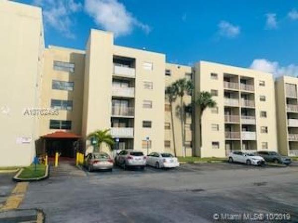 Fontainebleau Gardens, 8075 NW 7th St #115, Fountainebleau, Florida 33126, image 2