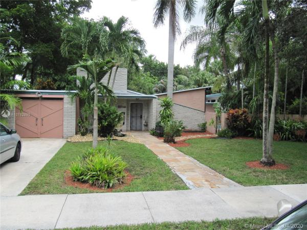 Country Club Estates, 241 De Leon Dr, Miami Springs, Florida 33166, image 2