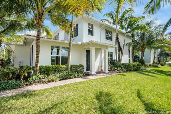 Hampton Cay, 6036 N Southampton Sq N, Palm Beach Gardens, Florida 33418, image 2