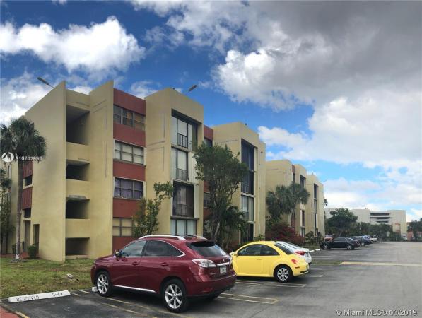 Versailles Gardens, 9420 W Flagler St #204, Fountainebleau, Florida 33174, image 2