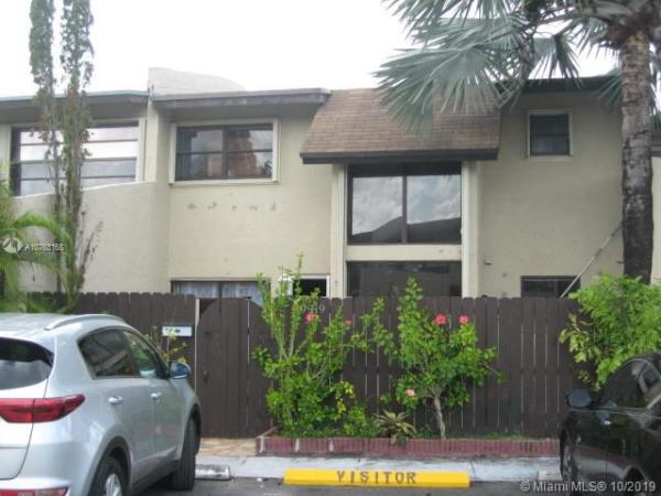 Snapper Creek Townhouses, 10919 SW 71st St #10919, Kendall, Florida 33173, image 2