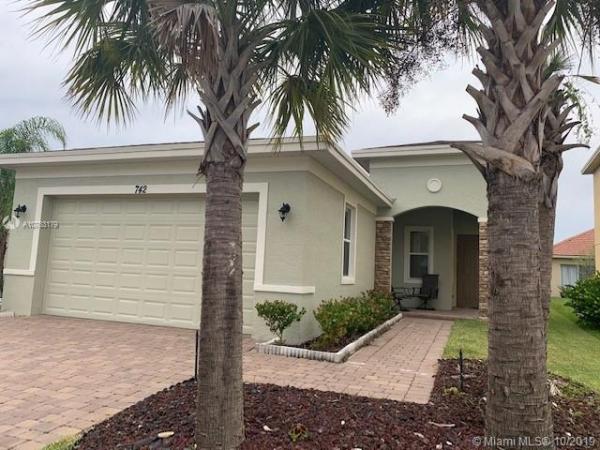 742 NW Leonardo Cir, Florida 34986, image 2