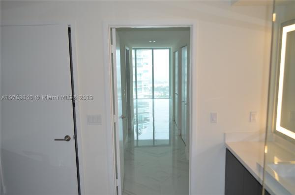 Parque Towers, 300 Sunny Isles Blvd #2208, Sunny Isles Beach, Florida 33160, image 2