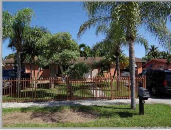 Gem Homes, 14411 SW 297th St, Leisure City, Florida 33033, image 2