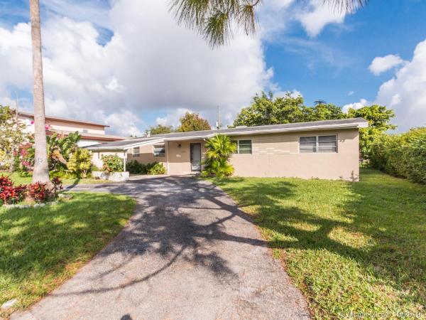 Windward Manor, 1125 NE 176th St, North Miami Beach, Florida 33162, image 2