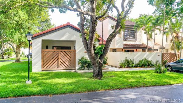 Kenland Court, 12318 SW 94th Ter #12318, The Crossings, Florida 33186, image 2