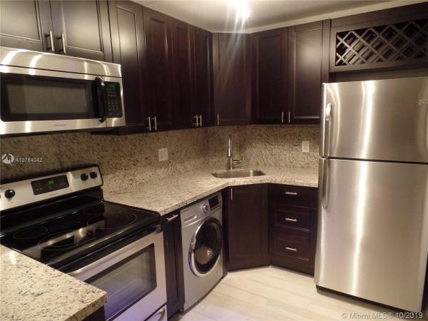 Manor Grove Village, 124 NE 19th Ct #106B, Wilton Manors, Florida 33305, image 2