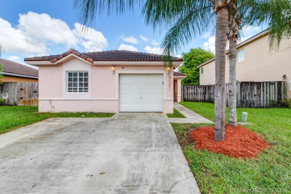 Spanish Lakes, 8061 NW 197th St, Hialeah, Florida 33015, image 2