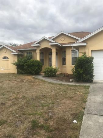 655 SW Backert Ave, Florida 34953, image 2