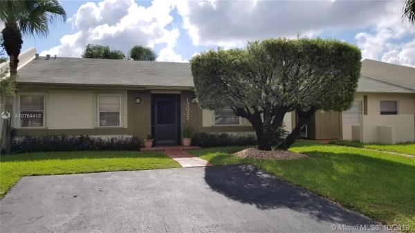 Devon Aire Villas, 12027 SW 110th St Cir E #12027, The Crossings, Florida 33186, image 2