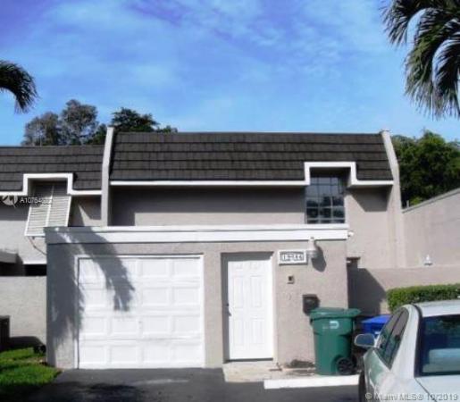 Fairway Townhouses, 19644 Bobolink Dr #1, Country Club, Florida 33015, image 2