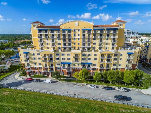 Colonnade At Dadeland, 8395 SW 73rd Ave #111, Glenvar Heights, Florida 33143, image 2