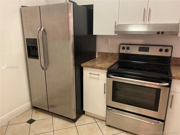 Villa Real, 1111 NW 125th Path #107, Tamiami, Florida 33182, image 2