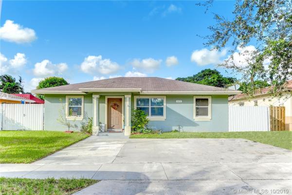 Salma Lake, 14151 SW 291st Ter, Leisure City, Florida 33033, image 2