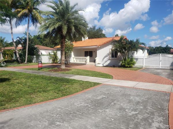 Country Club Estates, 565 South Dr, Miami Springs, Florida 33166, image 2