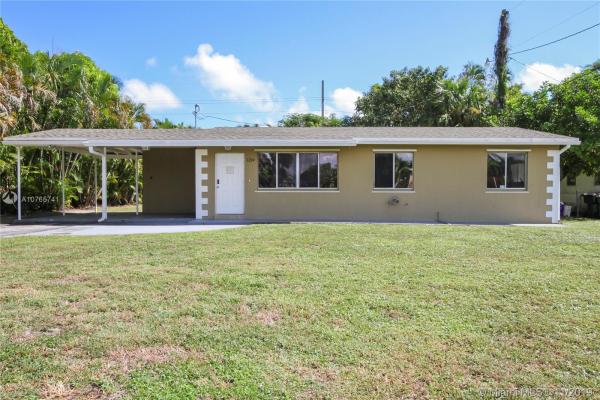 Lake Osborne Estates, 1214 Lake Geneva Dr, Lake Worth, Florida 33461, image 2