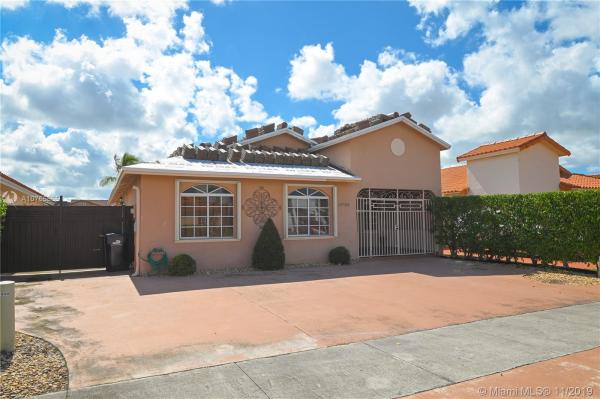 Villa Sevilla, 14938 SW 38th Ter, University Park, Florida 33185, image 2