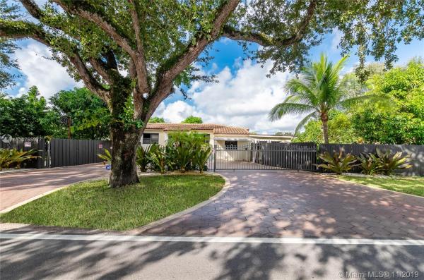 Biscayne Gardens, 16410 N Miami Ave, Golden Glades, Florida 33169, image 2