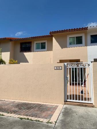 928 SW 119th Pl, Tamiami, Florida 33184, image 2