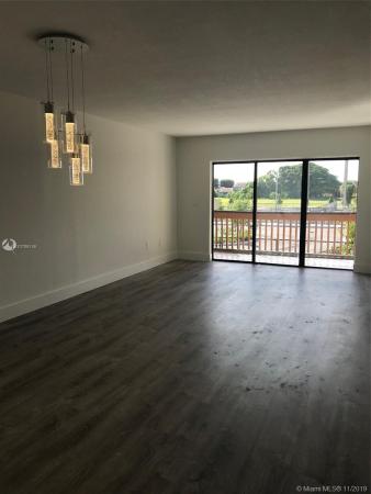 Pine Lake Village, 8879 Fontainebleau Blvd #204, Fountainebleau, Florida 33172, image 2