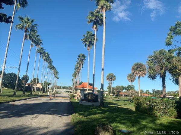 Country Club Of Miami Estates, 19240 E Saint Andrews Dr, Country Club, Florida 33015, image 2