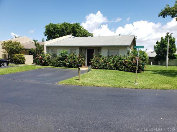Devon Aire Villas, 12321 SW 114 Ter #, The Crossings, Florida 33186, image 2