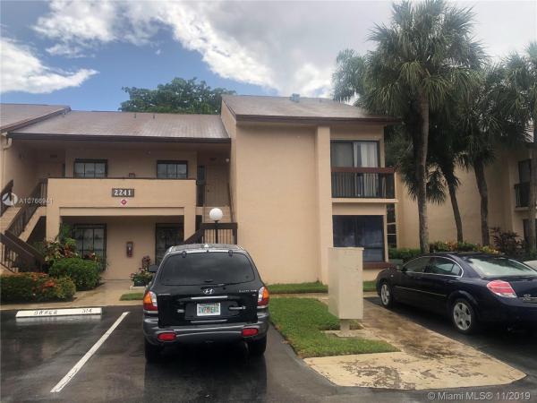 Meadowridge, 2241 SW 15th St #212, Deerfield Beach, Florida 33442, image 2