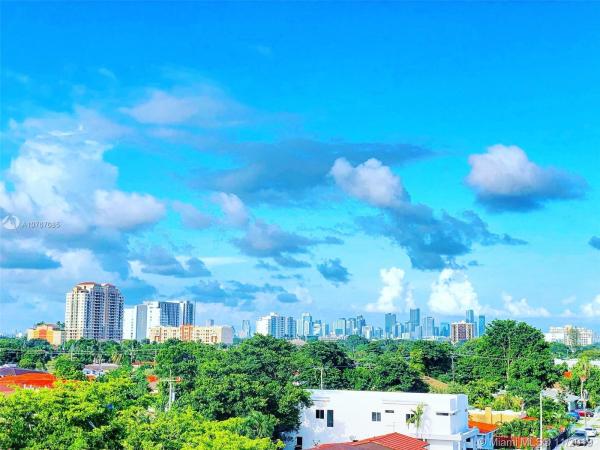 Douglas Place In Golden Pines, 2501 Douglas Rd #502, Miami, Florida 33133, image 2