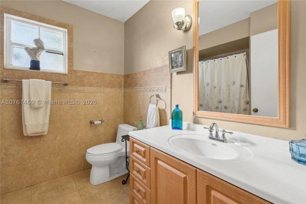 Villas Of Deerwood, 12686 SW 146th Ter, Three Lakes, Florida 33186, image 2