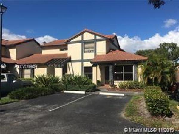 Village Homes At Lakes Of The Meadow, 15255 SW 45th Ter #56D, Kendall West, Florida 33185, image 2
