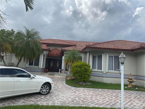 Lake Elizabeth, 14542 Ardoch Pl, Miami Lakes, Florida 33016, image 2