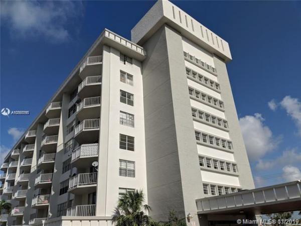 Gateway House North, 16740 NE 9 Ave #304, North Miami Beach, Florida 33162, image 2