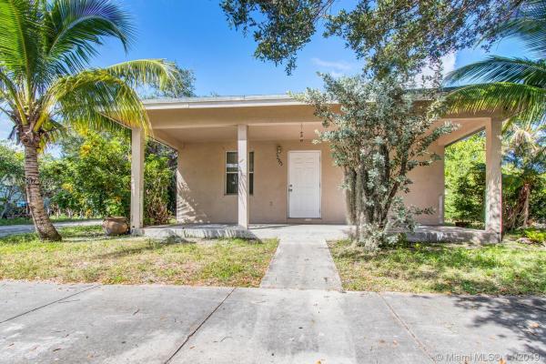 Jordan Commons, 12973 SW 245th Ter, Princeton, Florida 33032, image 2