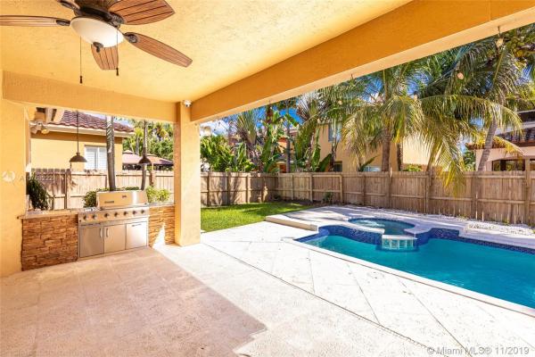 Crestview, 15343 SW 142nd Ave, Richmond West, Florida 33177, image 2