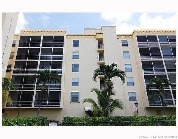 Bayswater Court, 2935 NE 163 St #3R, North Miami Beach, Florida 33160, image 2